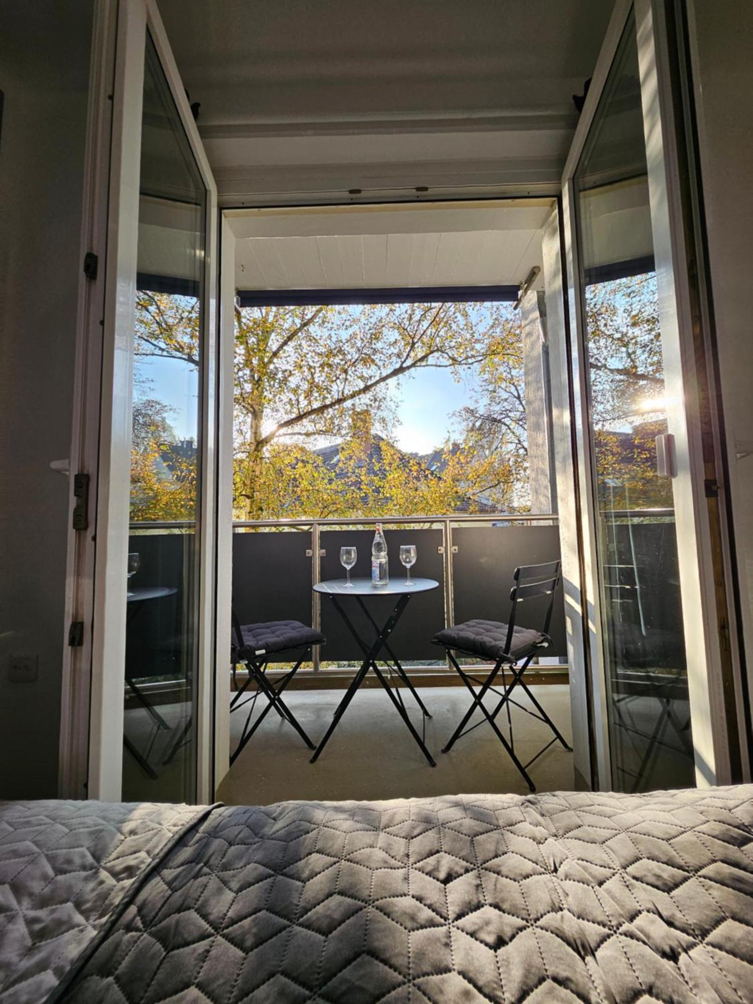 Modern Homes - Voll Ausgestatte Wohnung - Balkon - Hotelbetten - 4K Tv - Wlan Moers Esterno foto